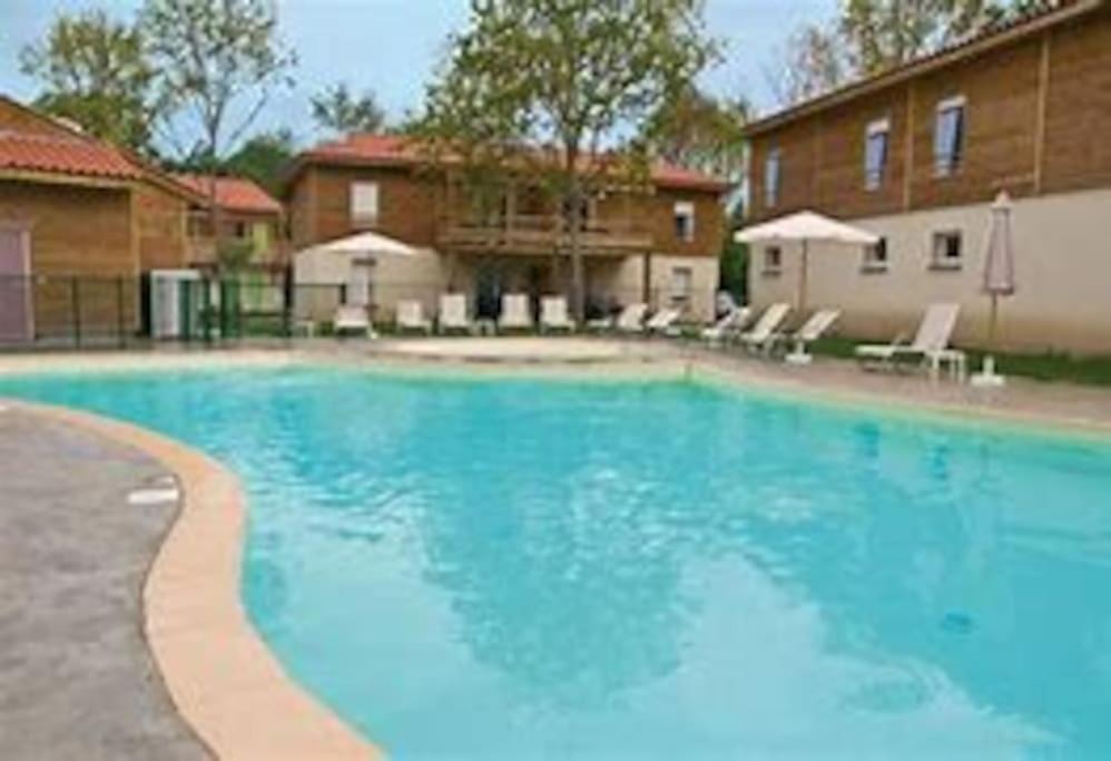 Aureilhan-Appartemant 4-6 Pp Piscine Cosy En Bord Lac Экстерьер фото